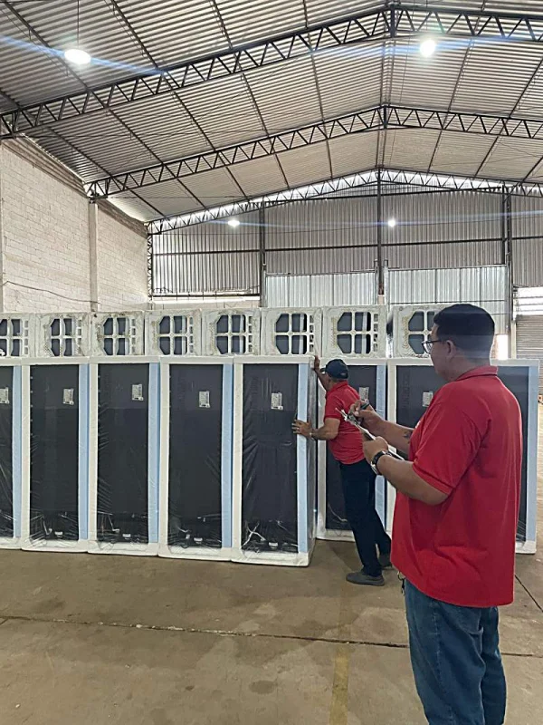 Logística de transporte e distribuição